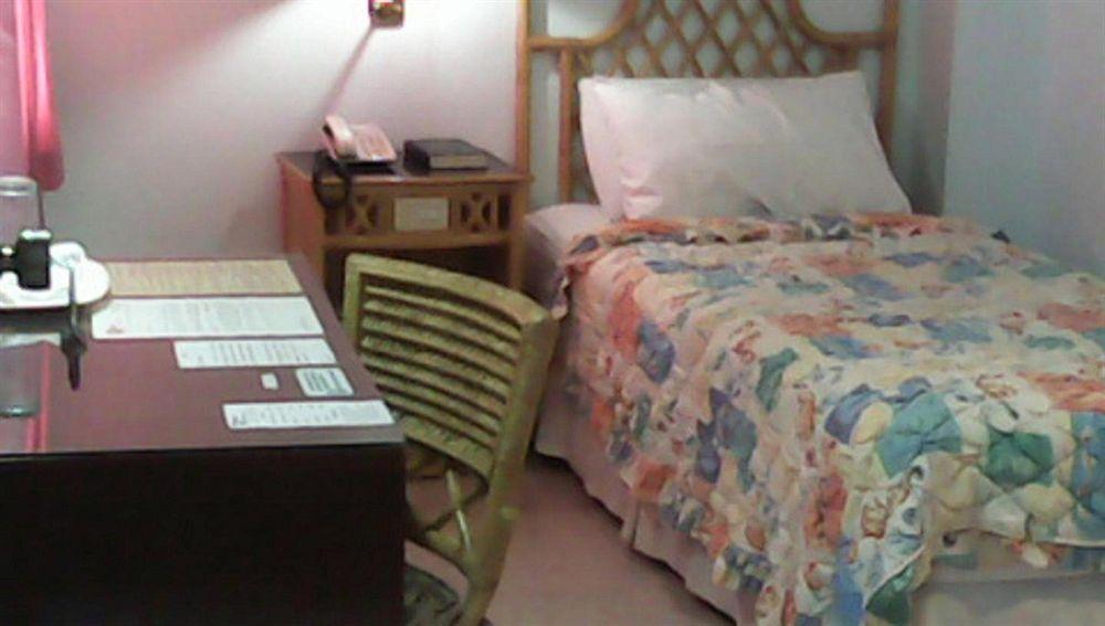 Oyo 414 Humberto'S Hotel Davao City Kültér fotó