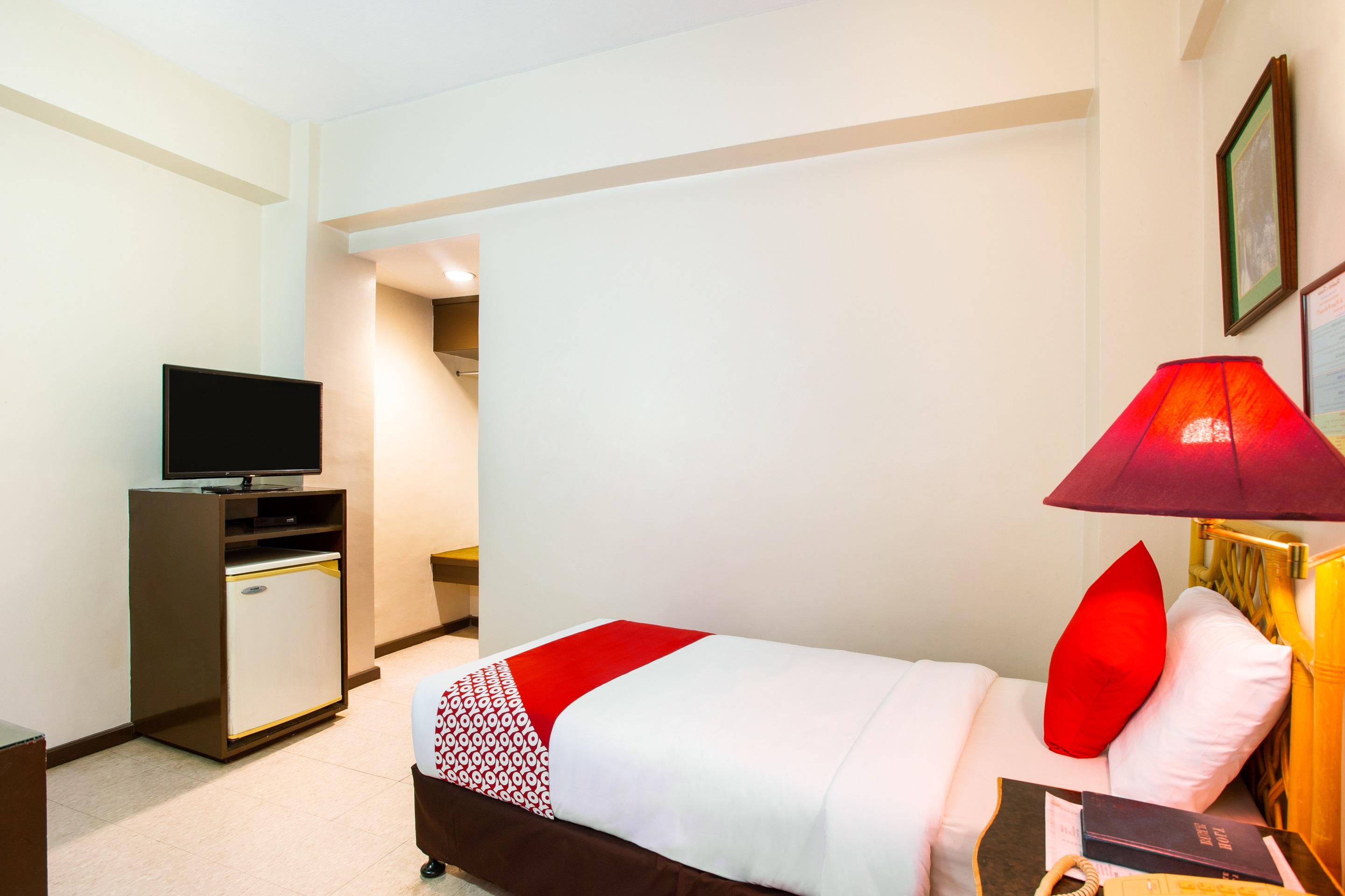 Oyo 414 Humberto'S Hotel Davao City Kültér fotó
