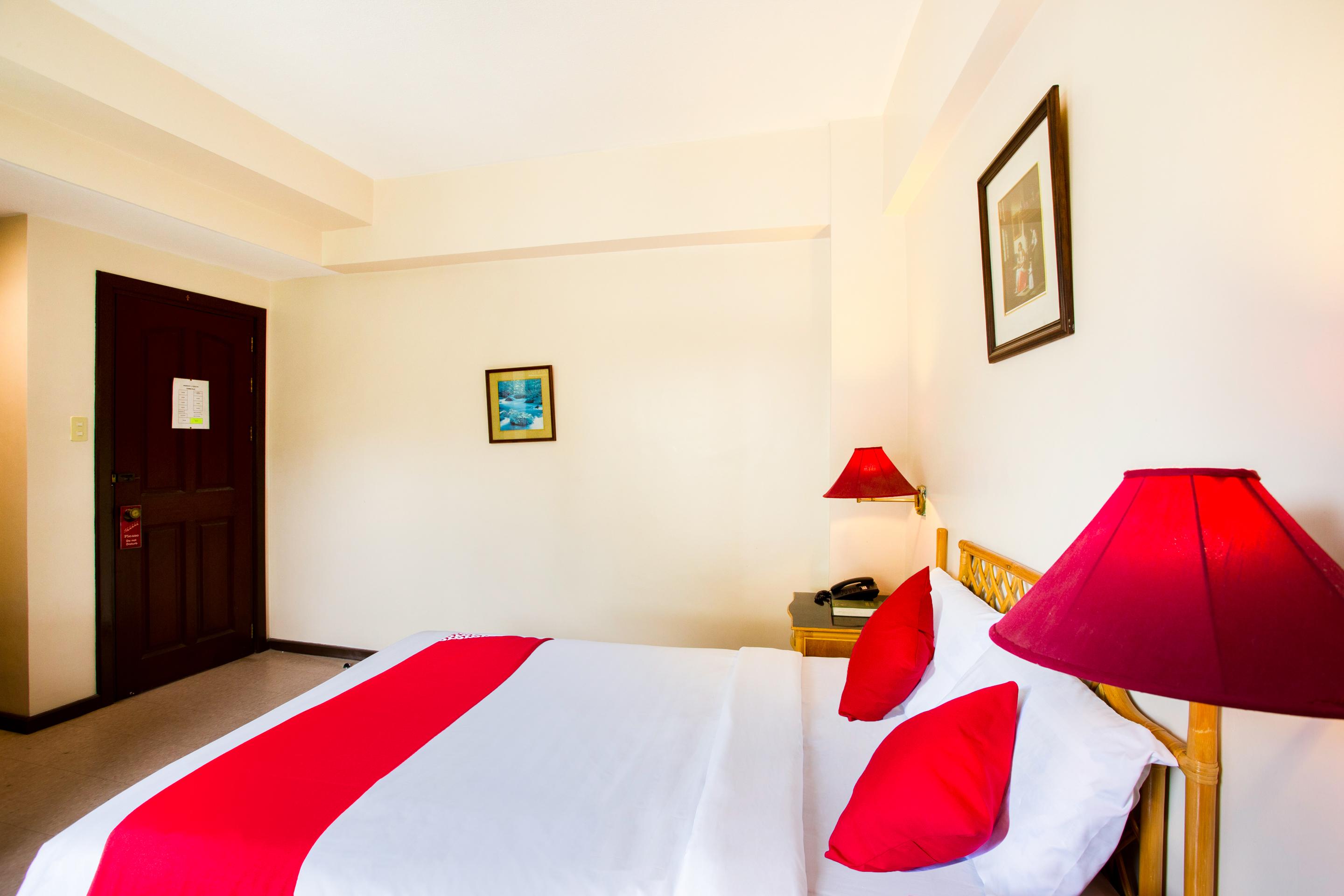 Oyo 414 Humberto'S Hotel Davao City Kültér fotó