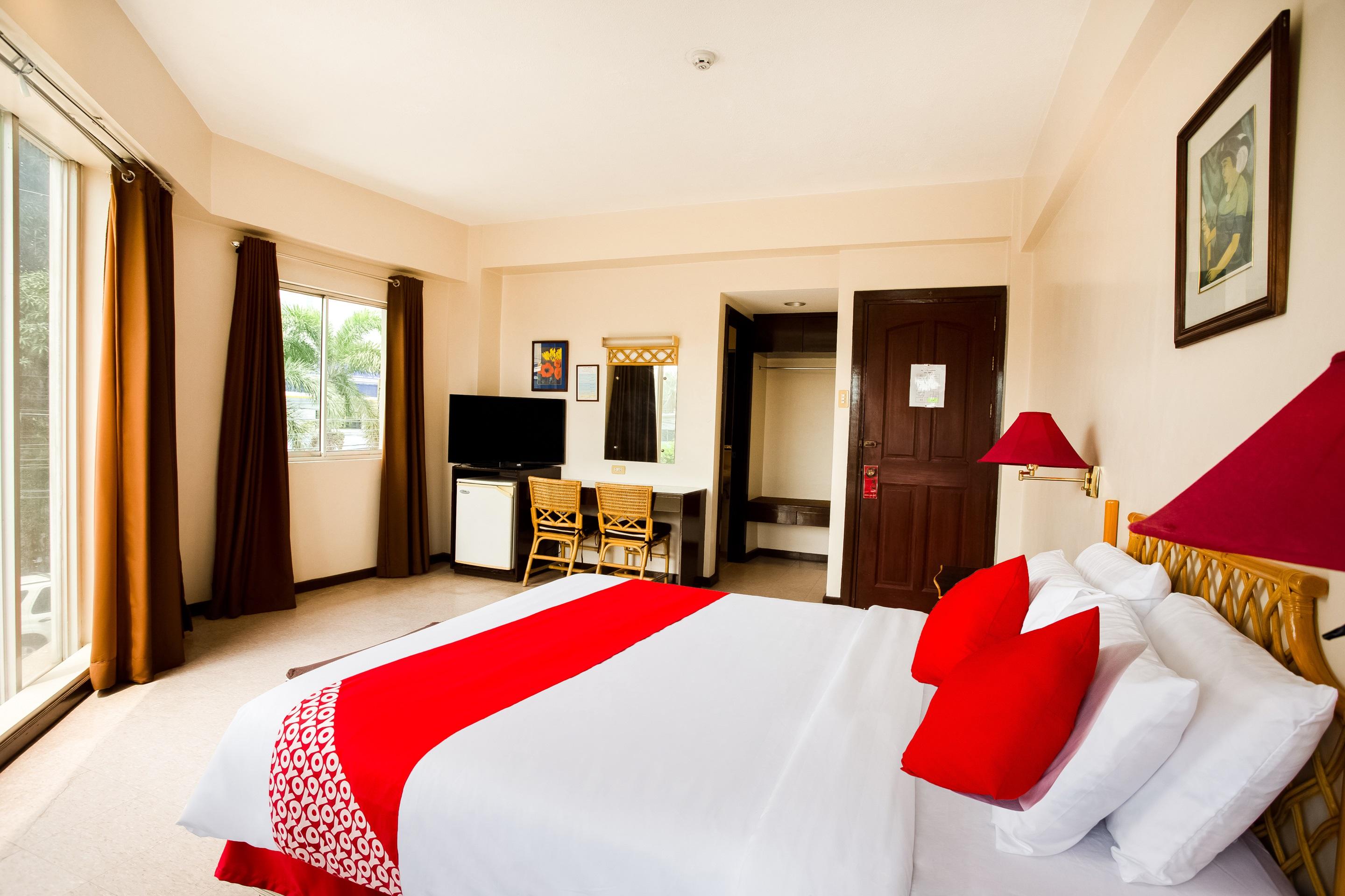 Oyo 414 Humberto'S Hotel Davao City Kültér fotó