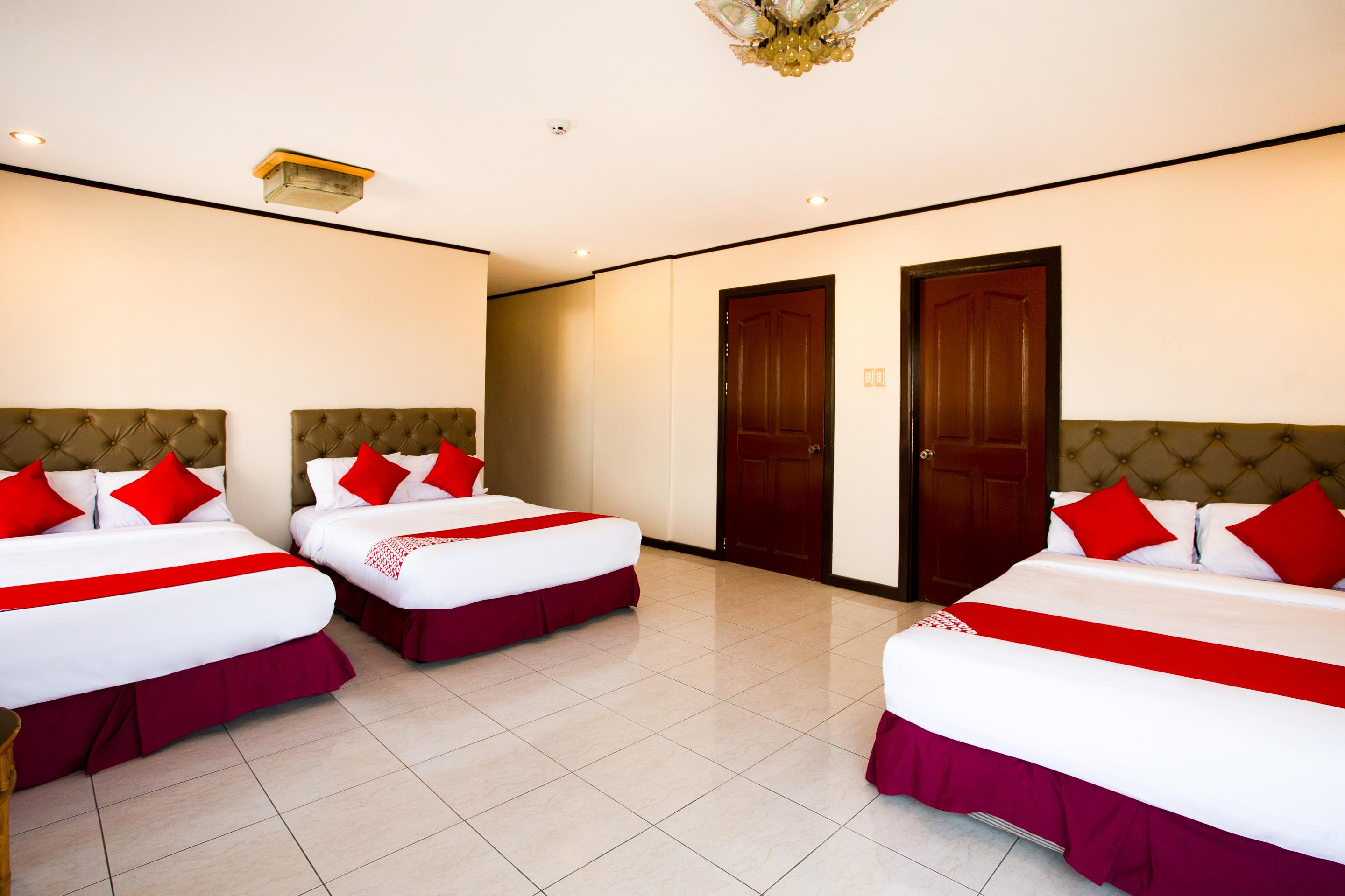 Oyo 414 Humberto'S Hotel Davao City Kültér fotó