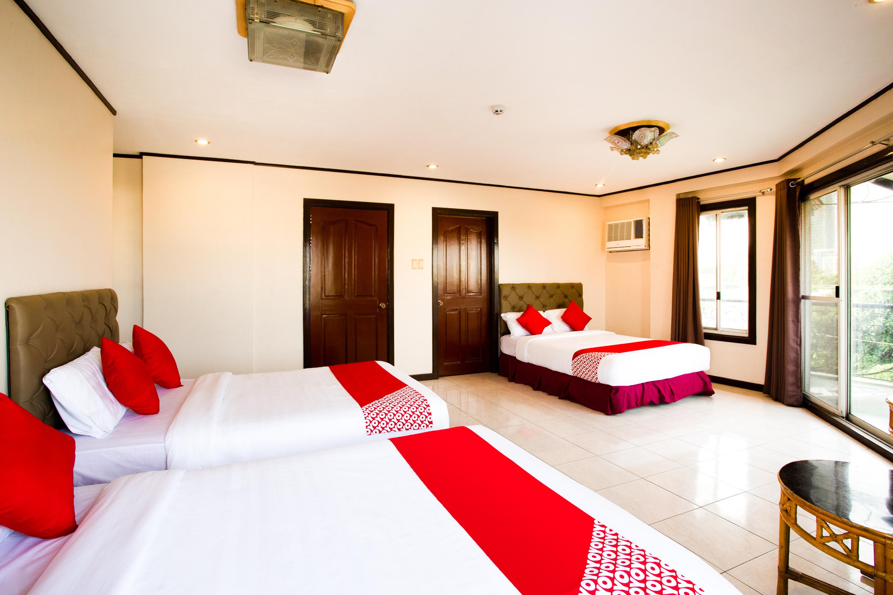 Oyo 414 Humberto'S Hotel Davao City Kültér fotó