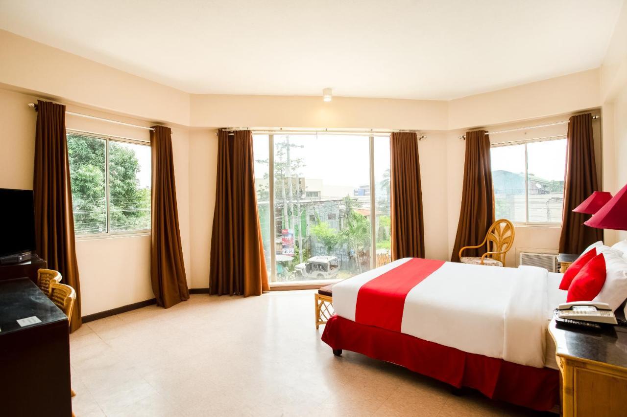 Oyo 414 Humberto'S Hotel Davao City Kültér fotó